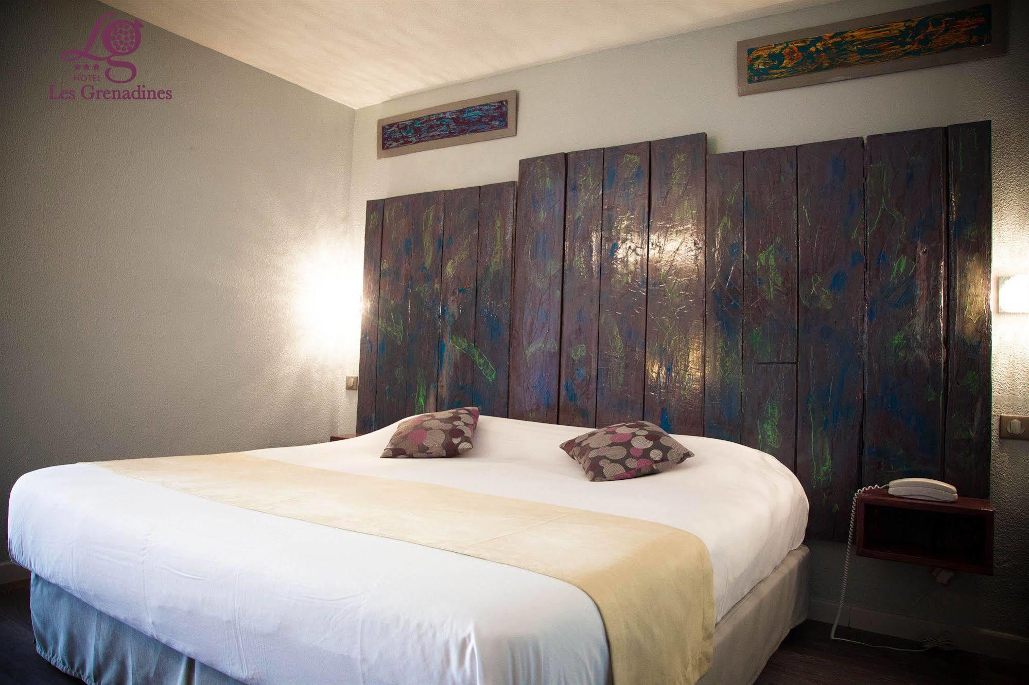 Hotel Les Grenadines Agde Exterior photo