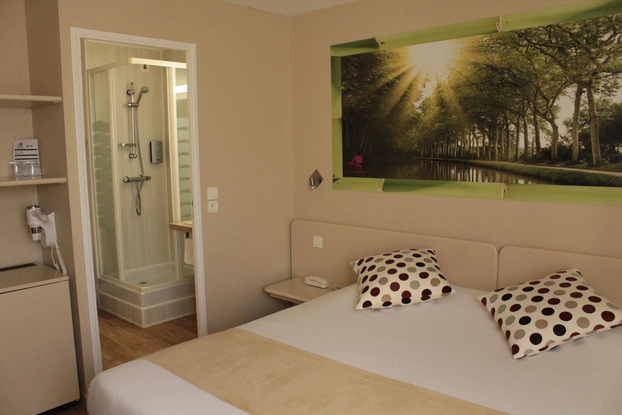 Hotel Les Grenadines Agde Exterior photo